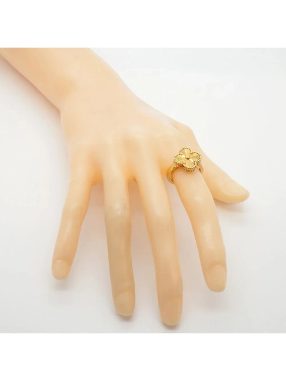 Van Cleef & Arpels Ring Vintage Alhambra Guilloche 18K Yellow Gold
